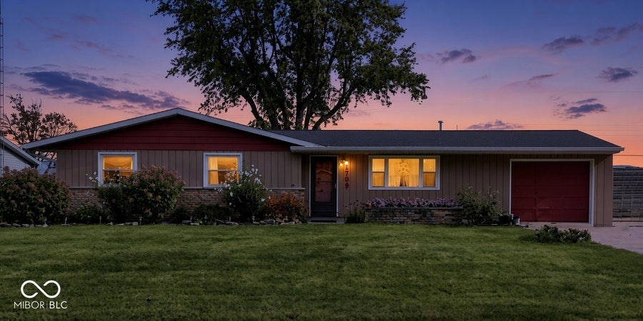 Property photo for 1709 W Woodmont Drive, Muncie, IN