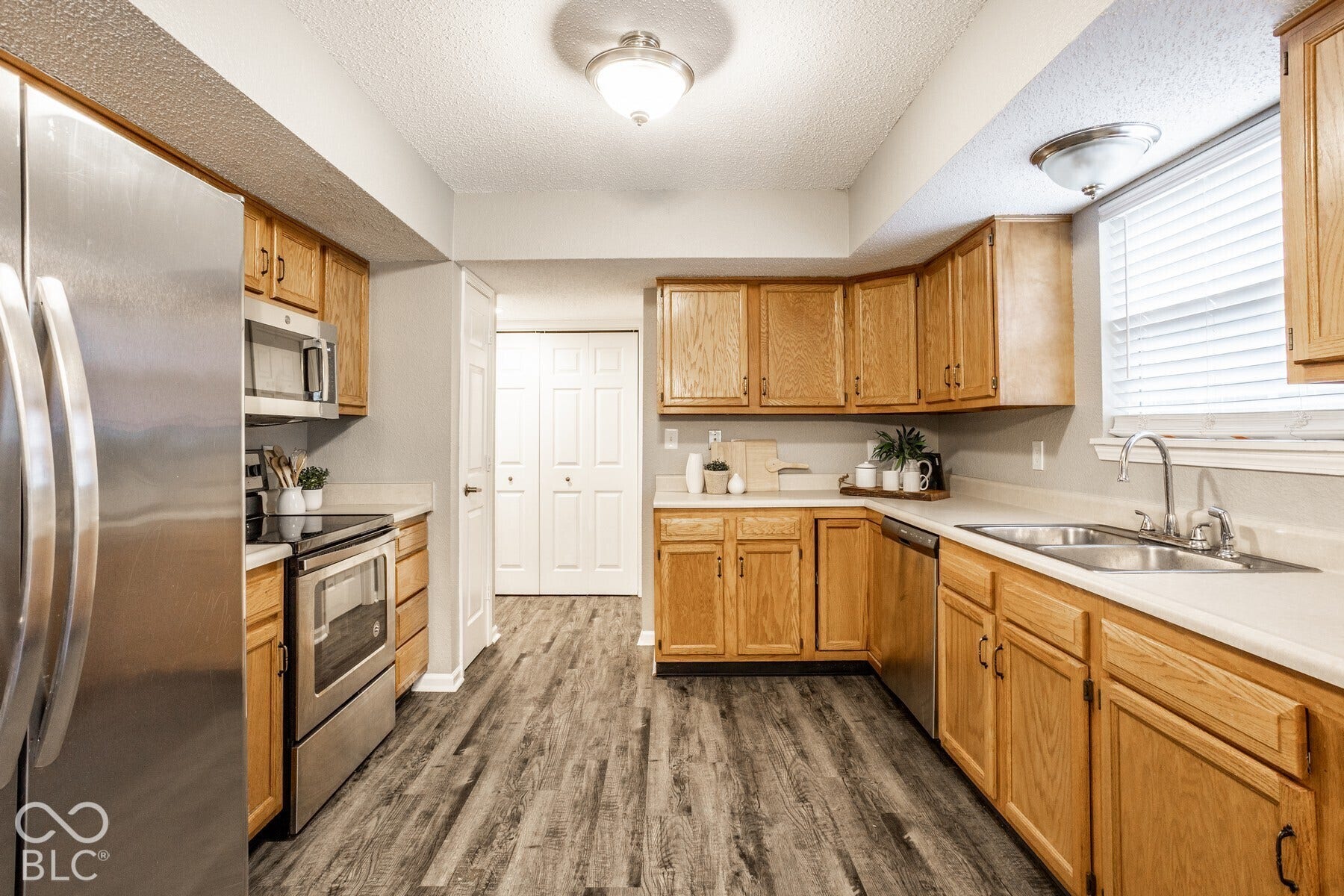 12351 Blue Sky Drive, Fishers, IN 46037 12351 Blue Sky Drive, Fishers, IN 46037