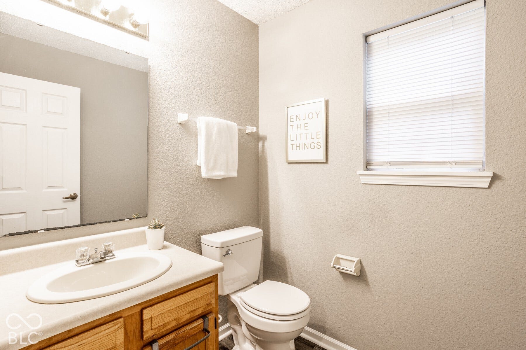 12351 Blue Sky Drive, Fishers, IN 46037 12351 Blue Sky Drive, Fishers, IN 46037