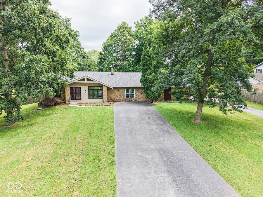 Property photo for 8245 Woodlawn Drive, Martinsville, IN