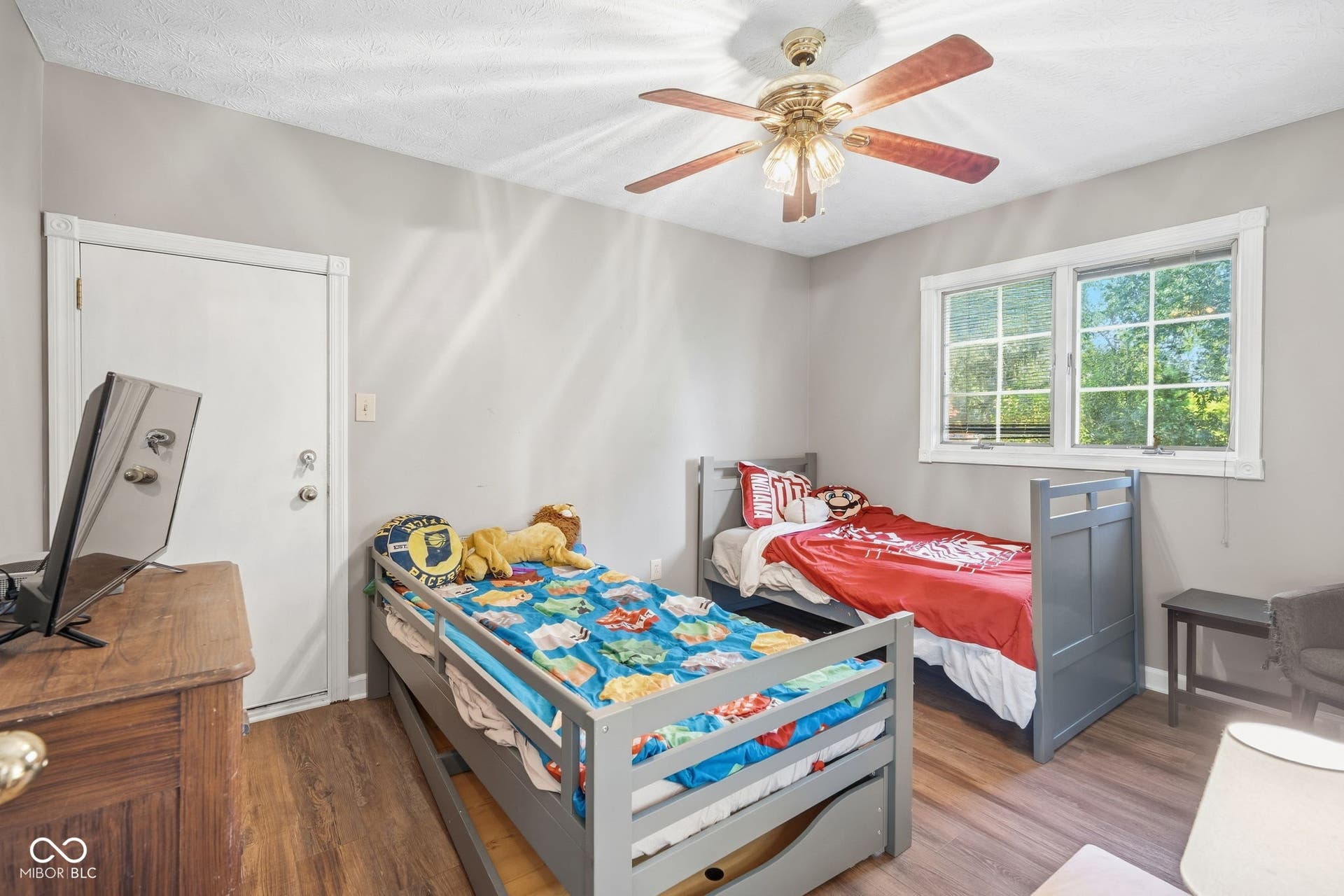 4154 Moss Ridge, Indianapolis, IN 46237