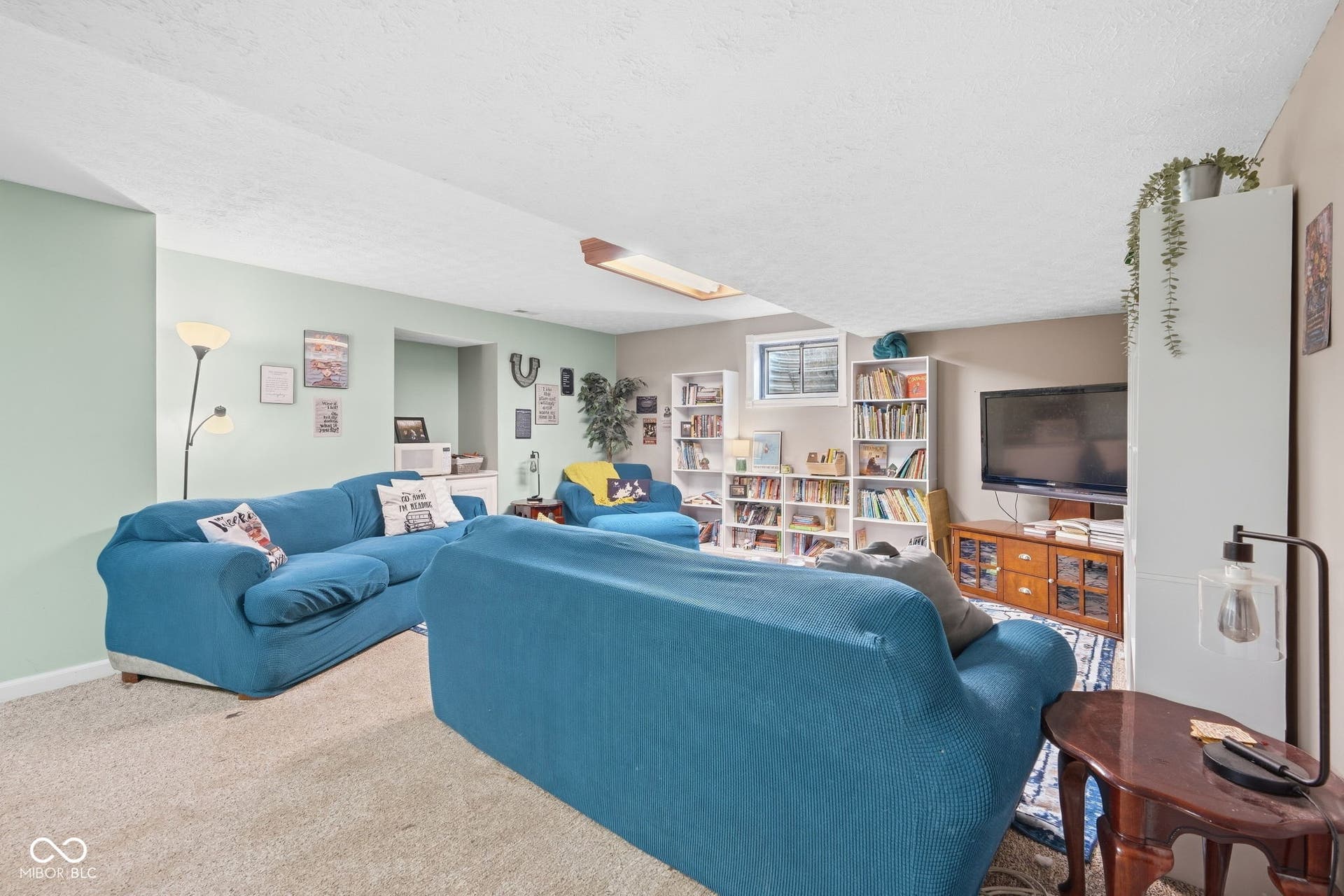 4154 Moss Ridge, Indianapolis, IN 46237