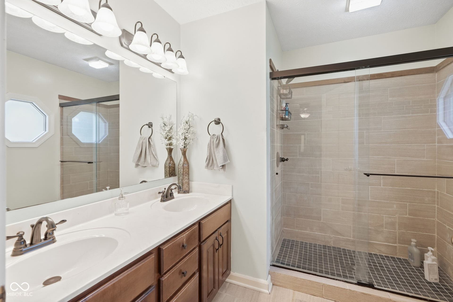 4154 Moss Ridge, Indianapolis, IN 46237