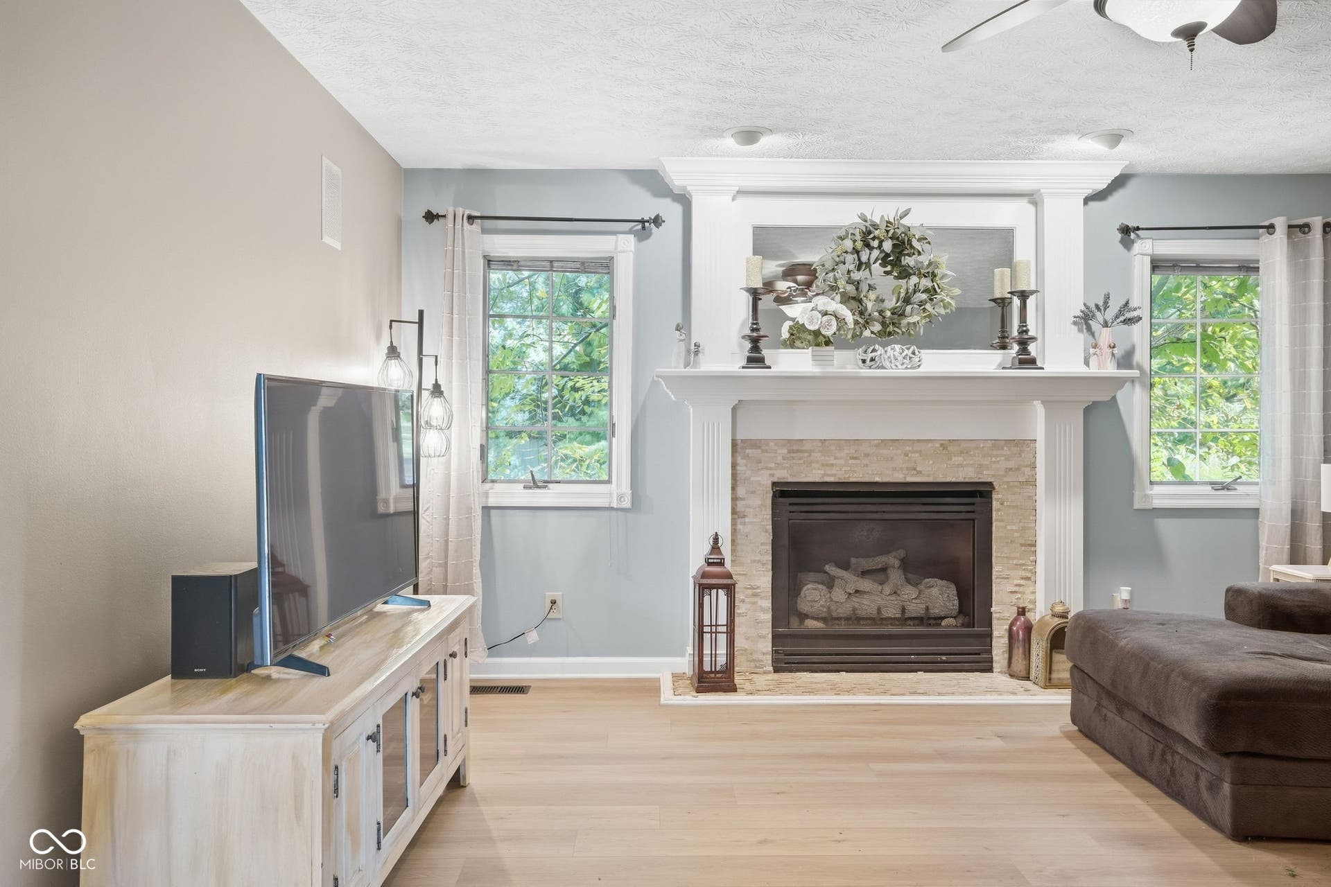 4154 Moss Ridge, Indianapolis, IN 46237