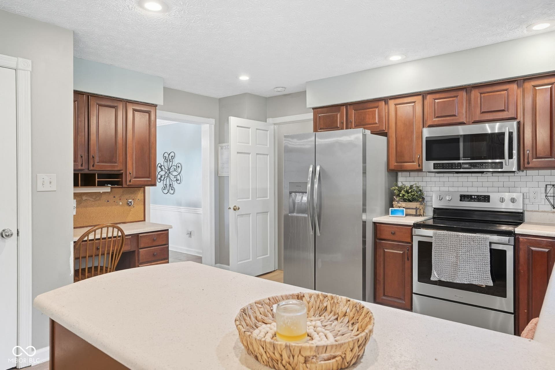 4154 Moss Ridge, Indianapolis, IN 46237