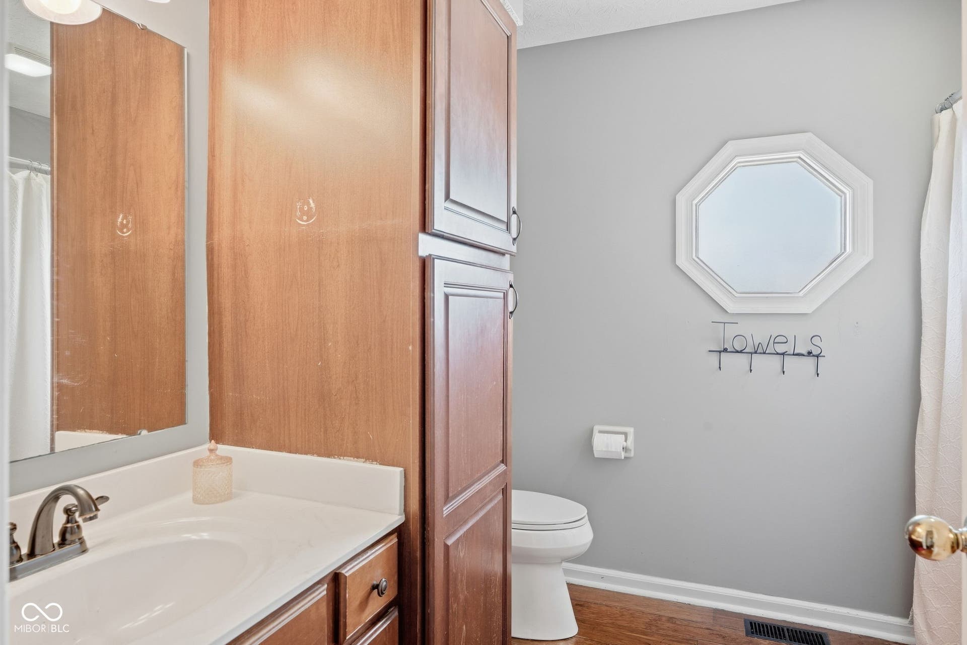 4154 Moss Ridge, Indianapolis, IN 46237
