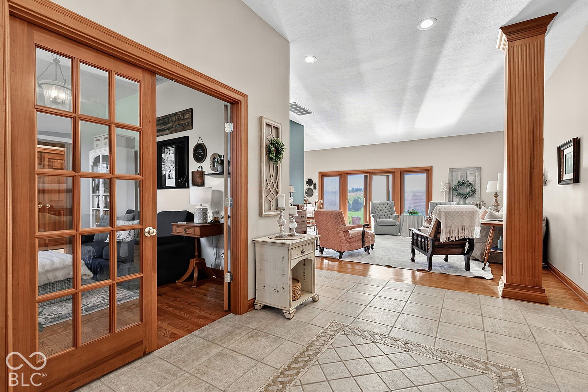 Tile flooring with decorative inlay