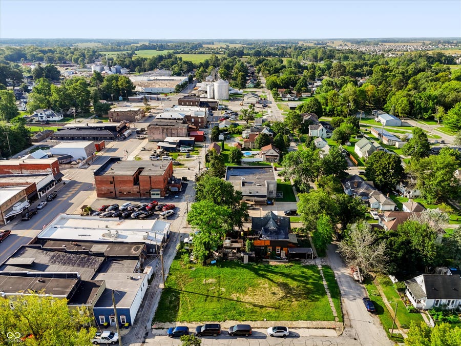 Property photo for 108 W 3rd Street, Sheridan, IN