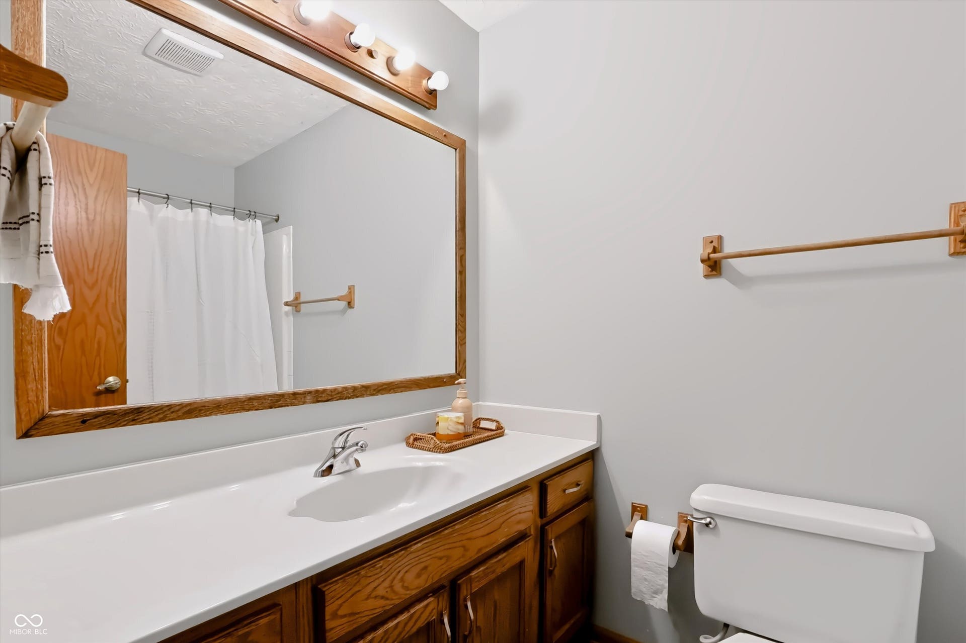 108 Glenbrook Lane, Avon, IN 46123 108 Glenbrook Lane, Avon, IN 46123