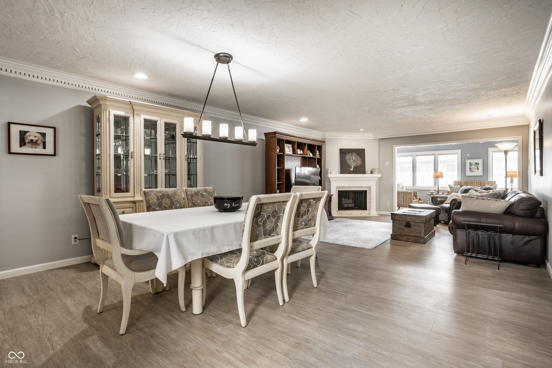 8406 Quail Hollow Road, Indianapolis, IN 46260 8406 Quail Hollow Road, Indianapolis, IN 46260