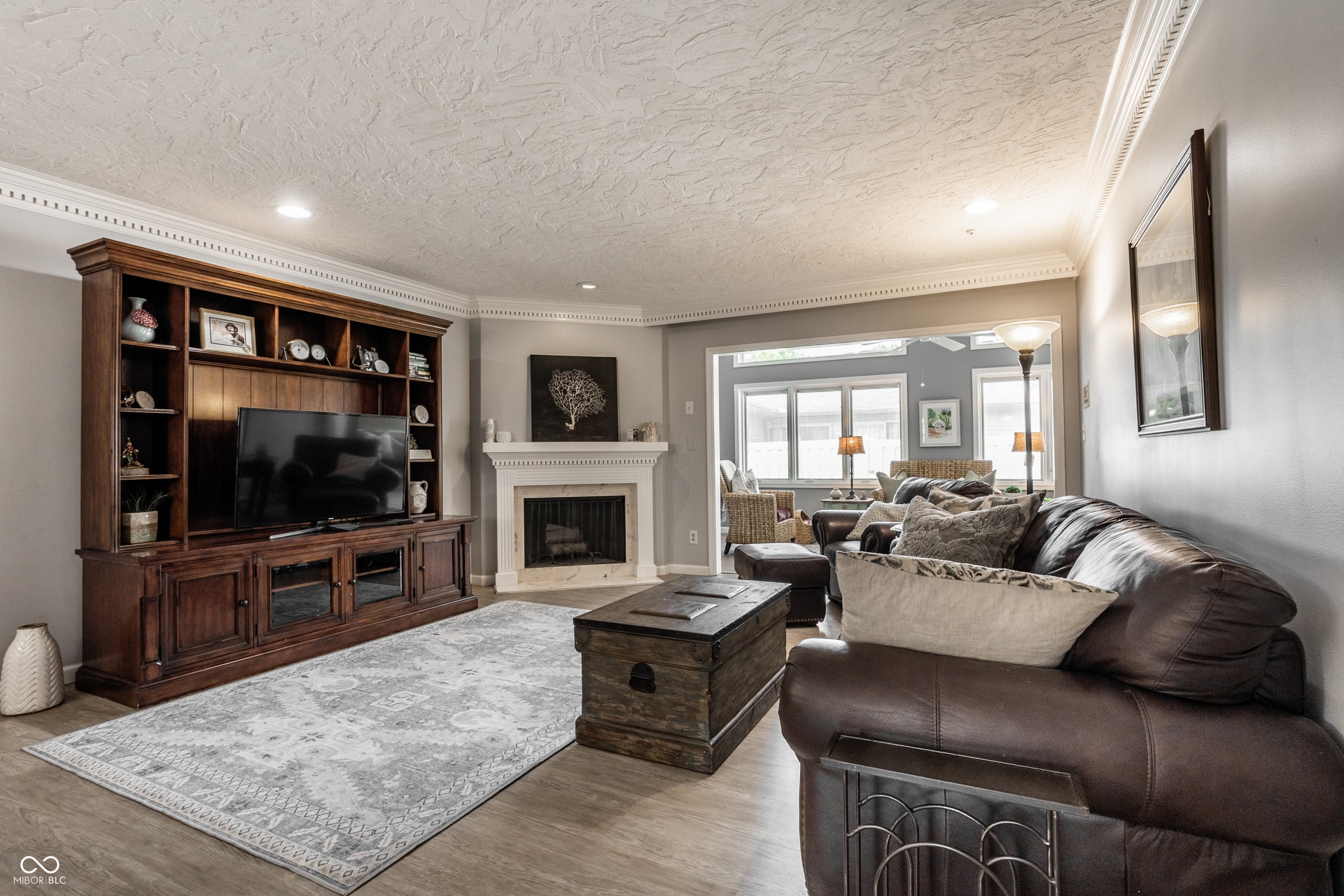 8406 Quail Hollow Road, Indianapolis, IN 46260 8406 Quail Hollow Road, Indianapolis, IN 46260