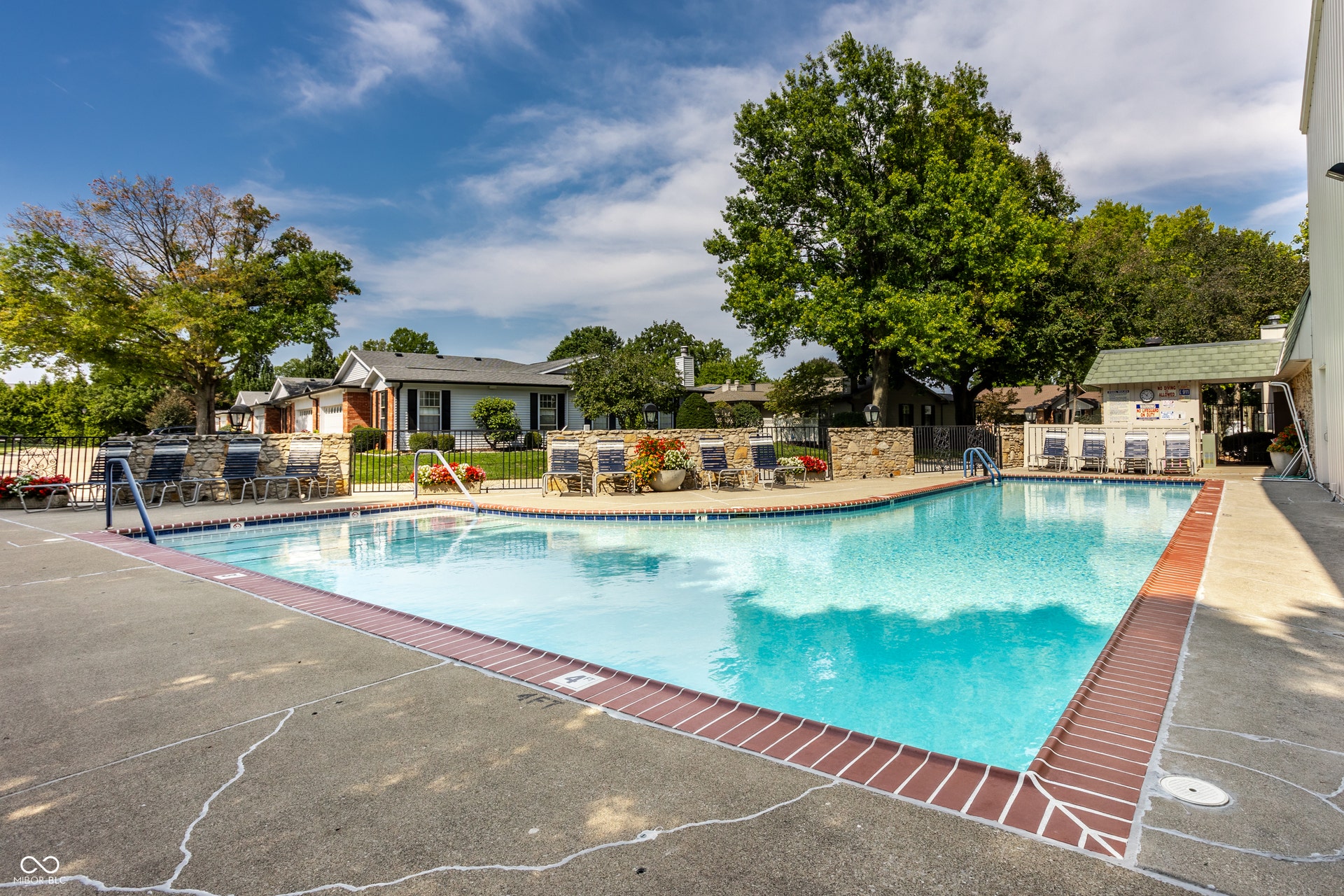8406 Quail Hollow Road, Indianapolis, IN 46260 8406 Quail Hollow Road, Indianapolis, IN 46260