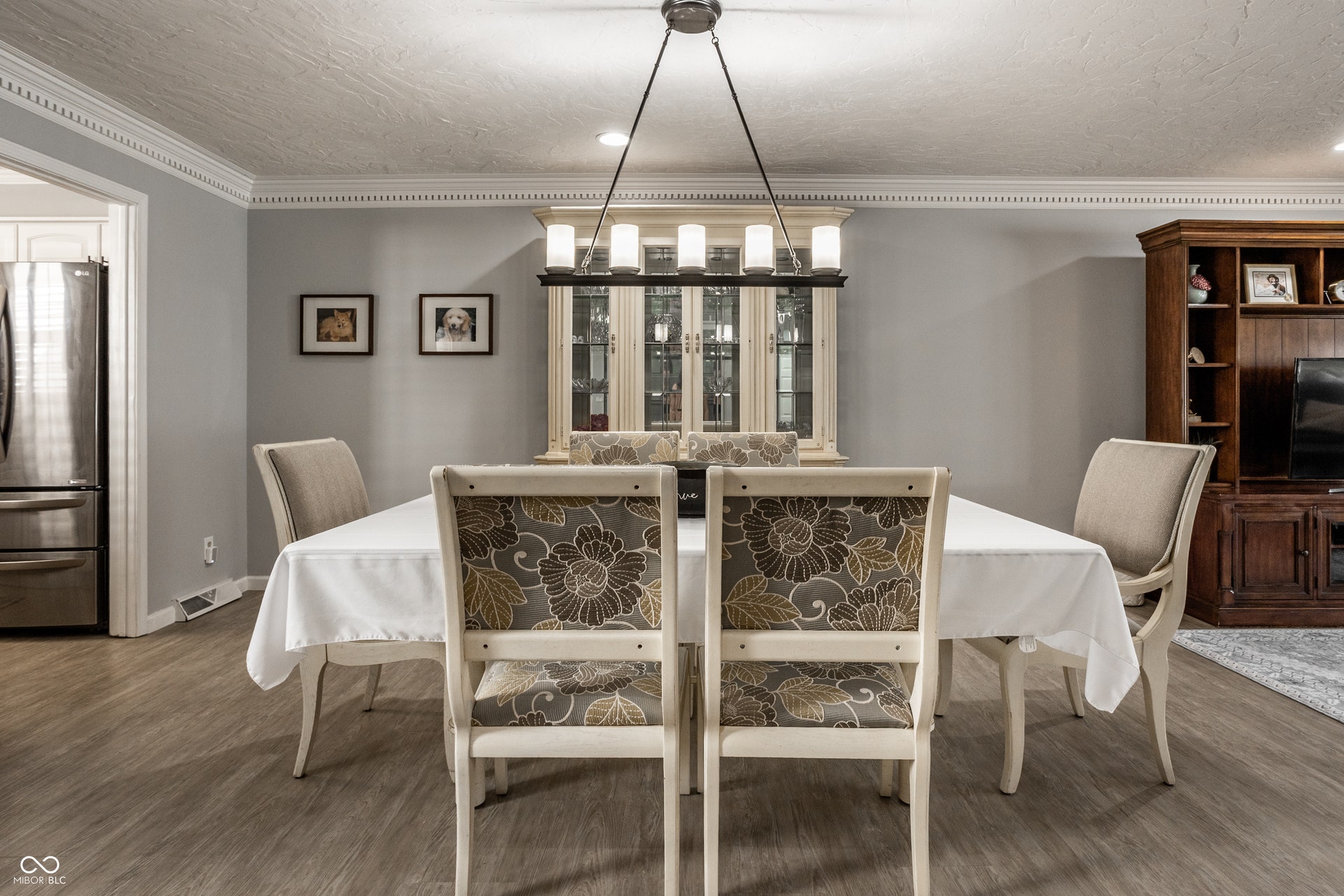 8406 Quail Hollow Road, Indianapolis, IN 46260 8406 Quail Hollow Road, Indianapolis, IN 46260