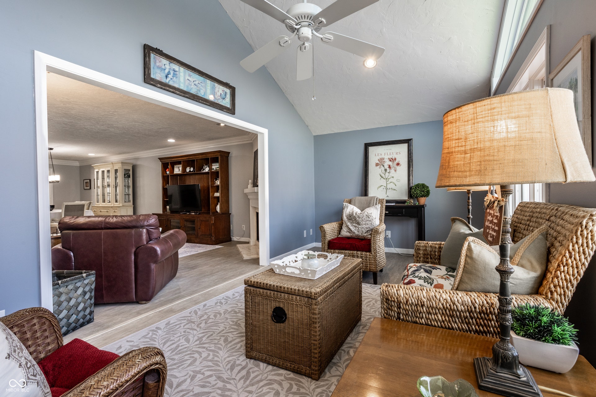 8406 Quail Hollow Road, Indianapolis, IN 46260 8406 Quail Hollow Road, Indianapolis, IN 46260