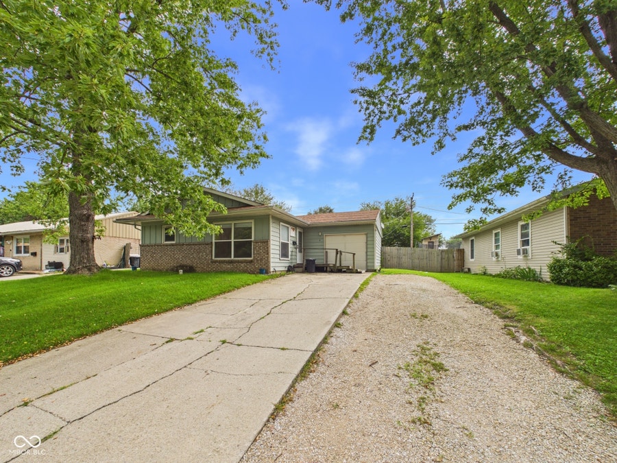 Property photo for 4 White Oak Court, Hartford City, IN