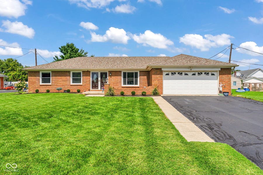 Property photo for 40 Circle Drive, Monrovia, IN