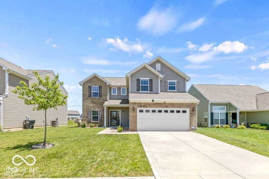 Property photo for 2581 Shadowbrook Trace, Greenwood, IN