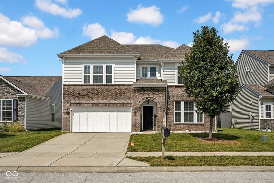 Property photo for 2346 Creek Bank Drive, Columbus, IN