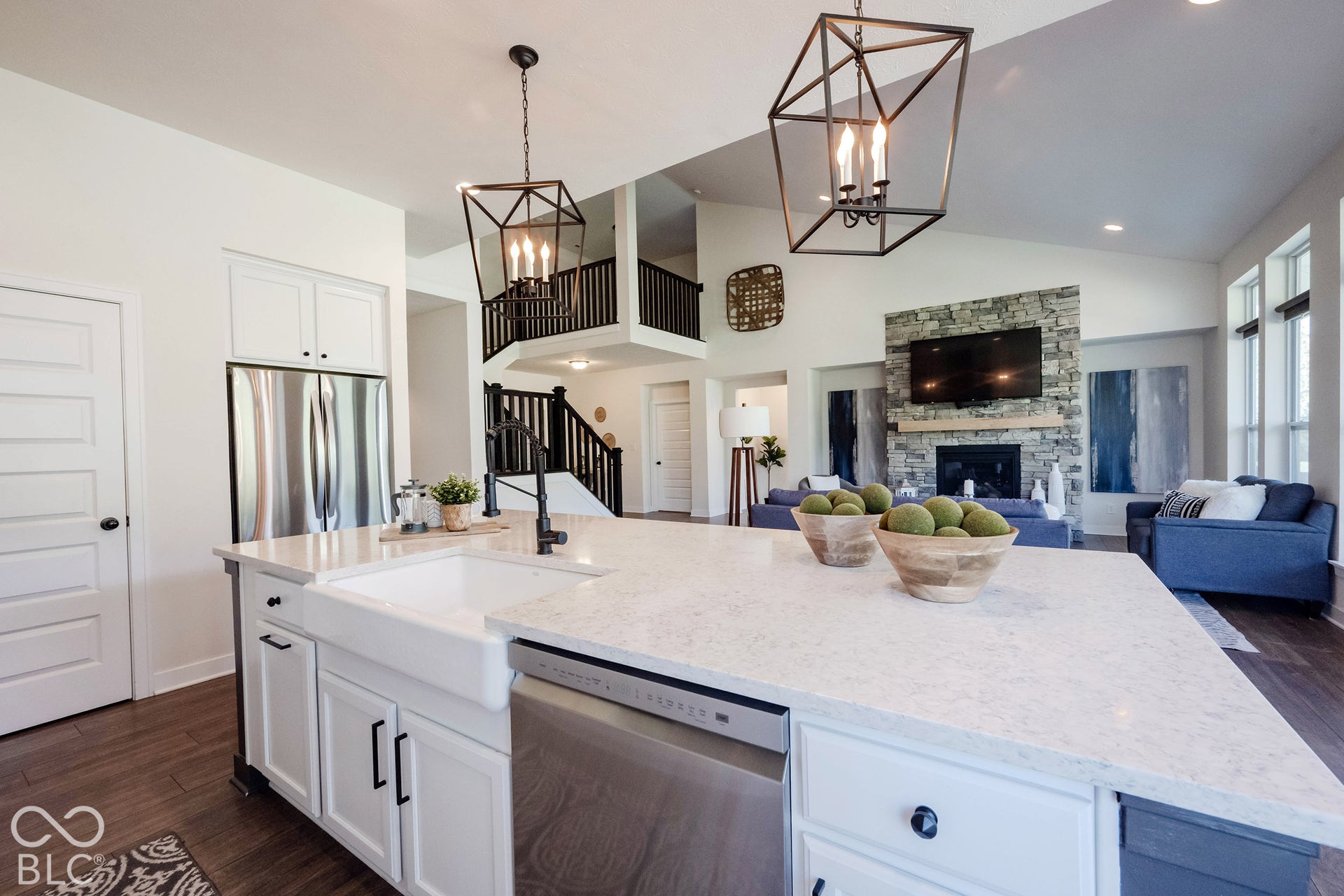 11614 Platt Street, Noblesville, IN 46060 Look at those crisp quartz countertops!