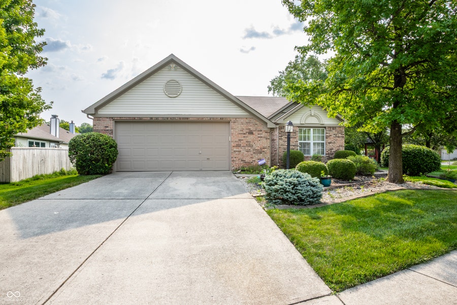 Property photo for 5817 Common Circle, Indianapolis, IN
