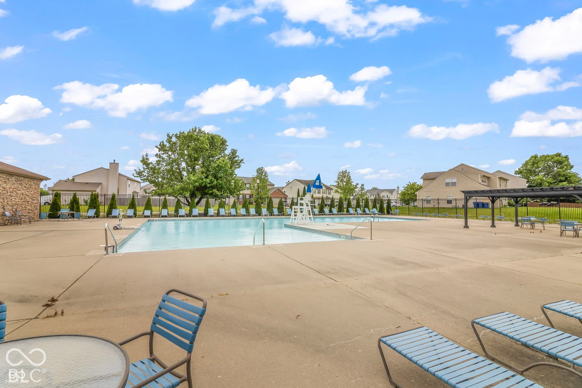 Neighborhood amenities include pool, tennis, basketball, multiple playgrounds, clubhouse, walking trails, with Winding Ridge Golf Course