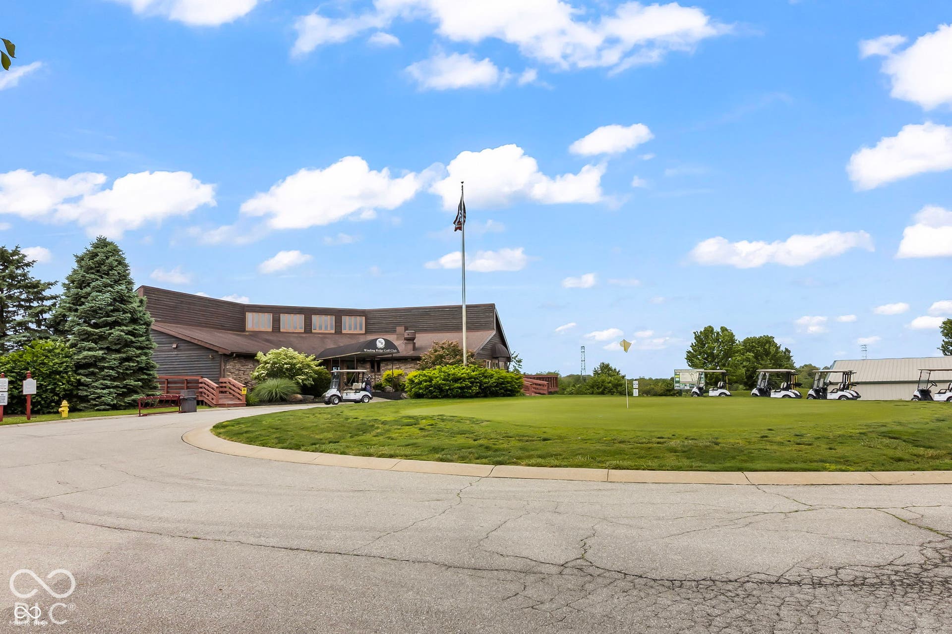 Neighborhood amenities include pool, tennis, basketball, multiple playgrounds, clubhouse, walking trails, with Winding Ridge Golf Course