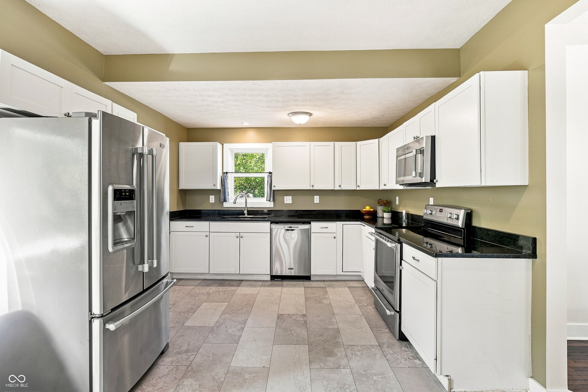 952 Eastern Avenue, Indianapolis, IN 46201 Ample and classic cabinetry