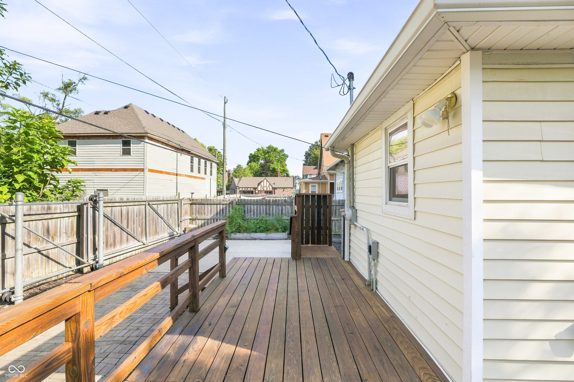 952 Eastern Avenue, Indianapolis, IN 46201 Wrap around deck off of kitchen