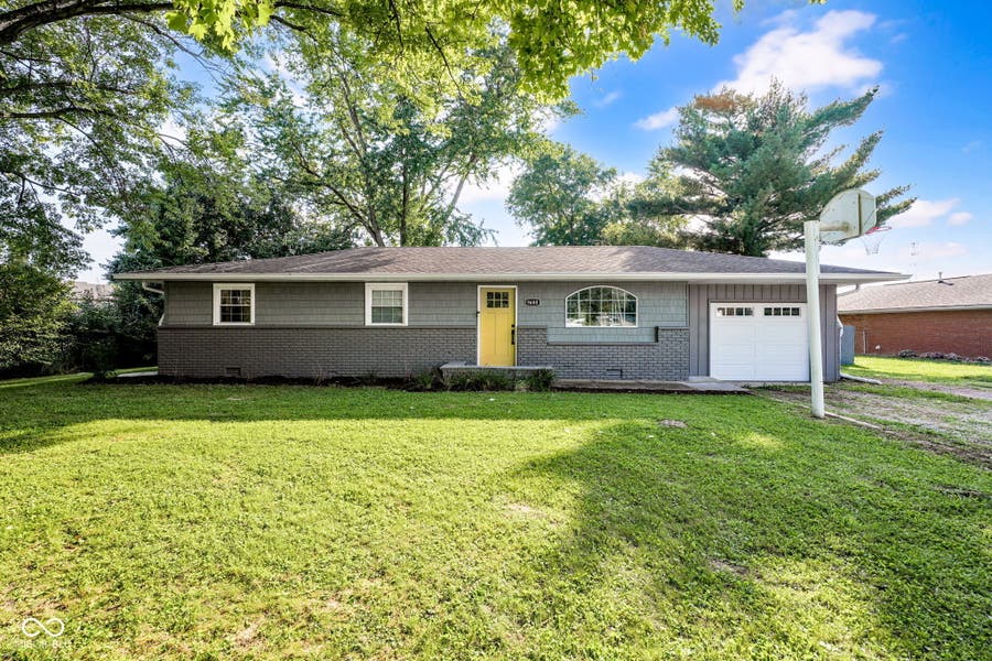Property photo for 9680 N Us Highway 31, Columbus, IN