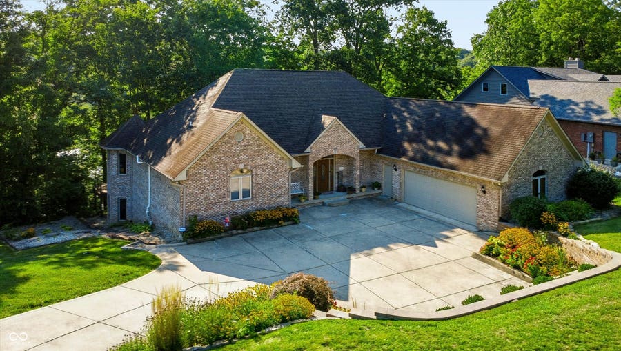 Property photo for 7511 S Poplar Point Drive, Trafalgar, IN