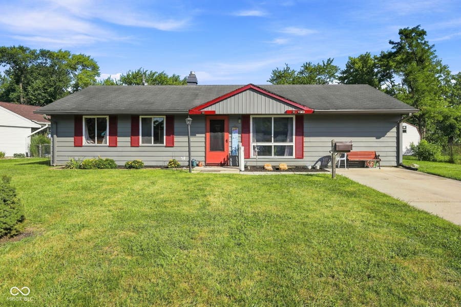 Property photo for 206 Parkview Court, Franklin, IN