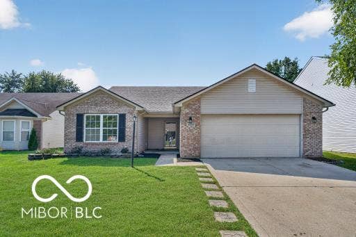 Property photo for 18907 Prairie Crossing Drive, Noblesville, IN