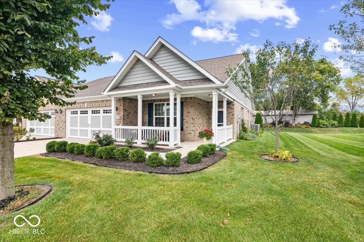 This patio home is level with the ground, ensuring that there are no steps when coming or going.