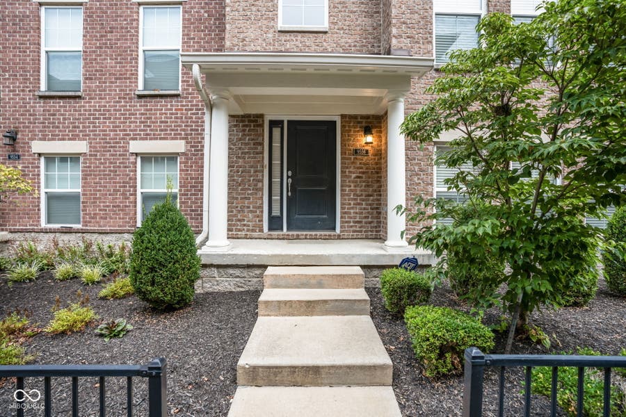 Property photo for 9556 Oakley Drive, Indianapolis, IN