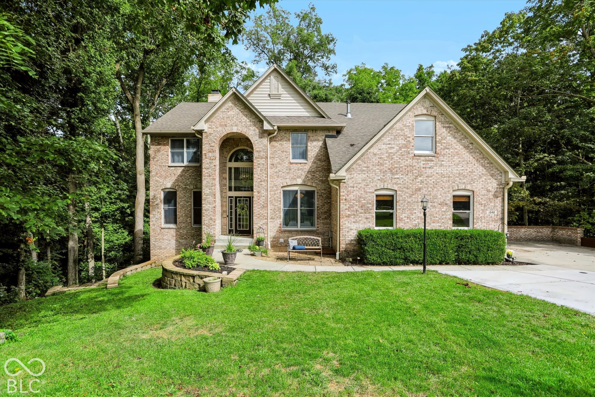 1040 Sullivans Ridge, Zionsville, IN 46077