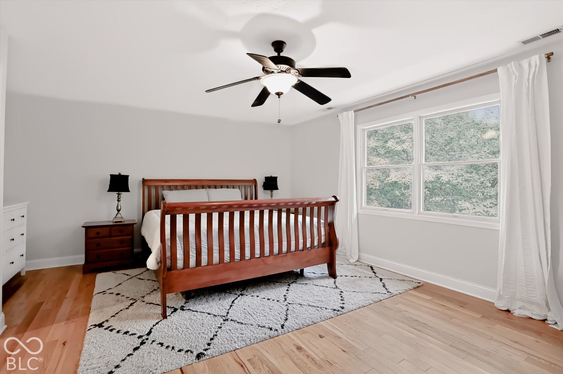 1040 Sullivans Ridge, Zionsville, IN 46077