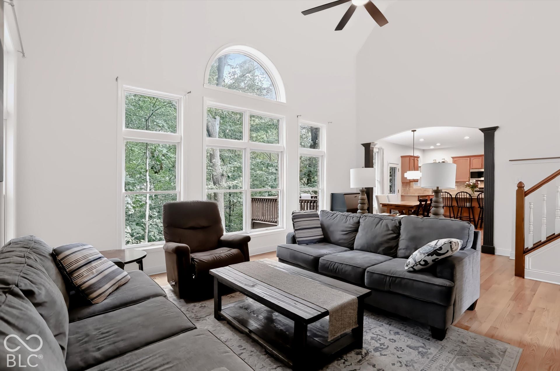 1040 Sullivans Ridge, Zionsville, IN 46077