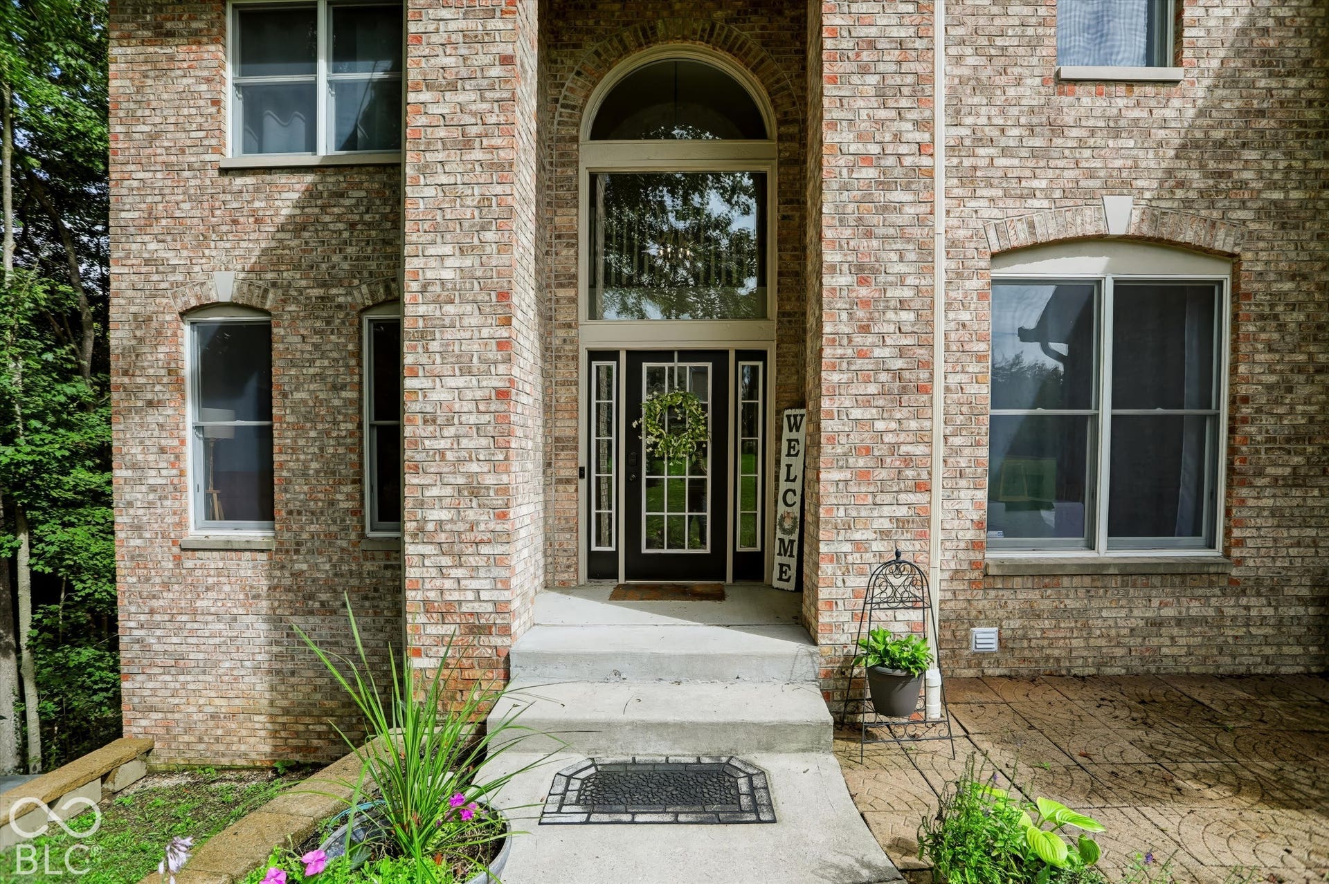 1040 Sullivans Ridge, Zionsville, IN 46077