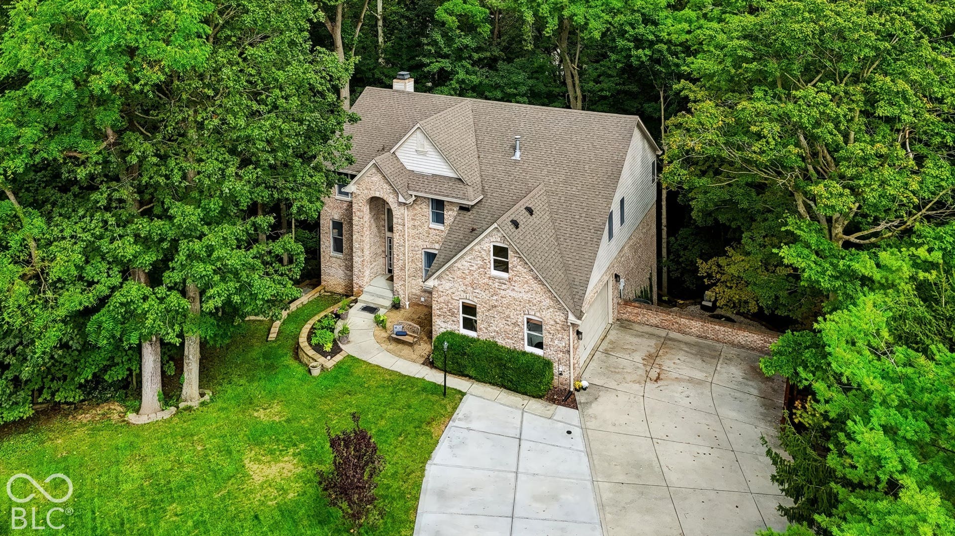 1040 Sullivans Ridge, Zionsville, IN 46077