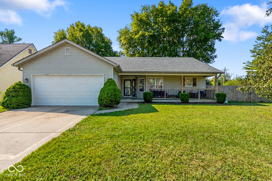 Property photo for 1401 Fox Ridge Drive, Shelbyville, IN