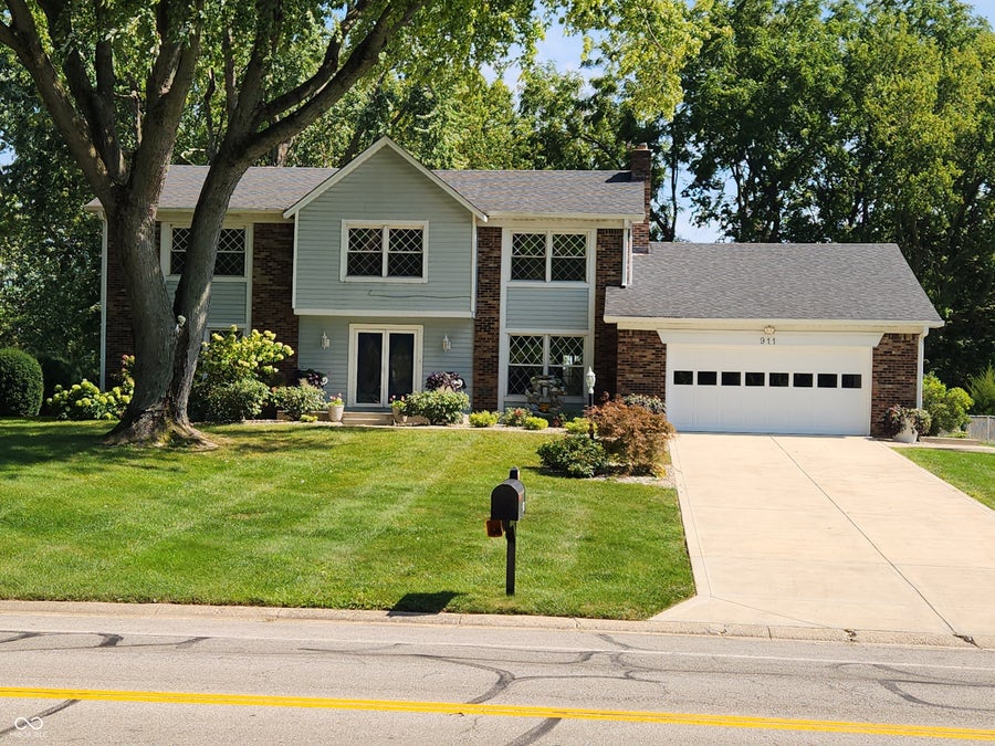 Property photo for 911 E Greyhound Pass, Carmel, IN
