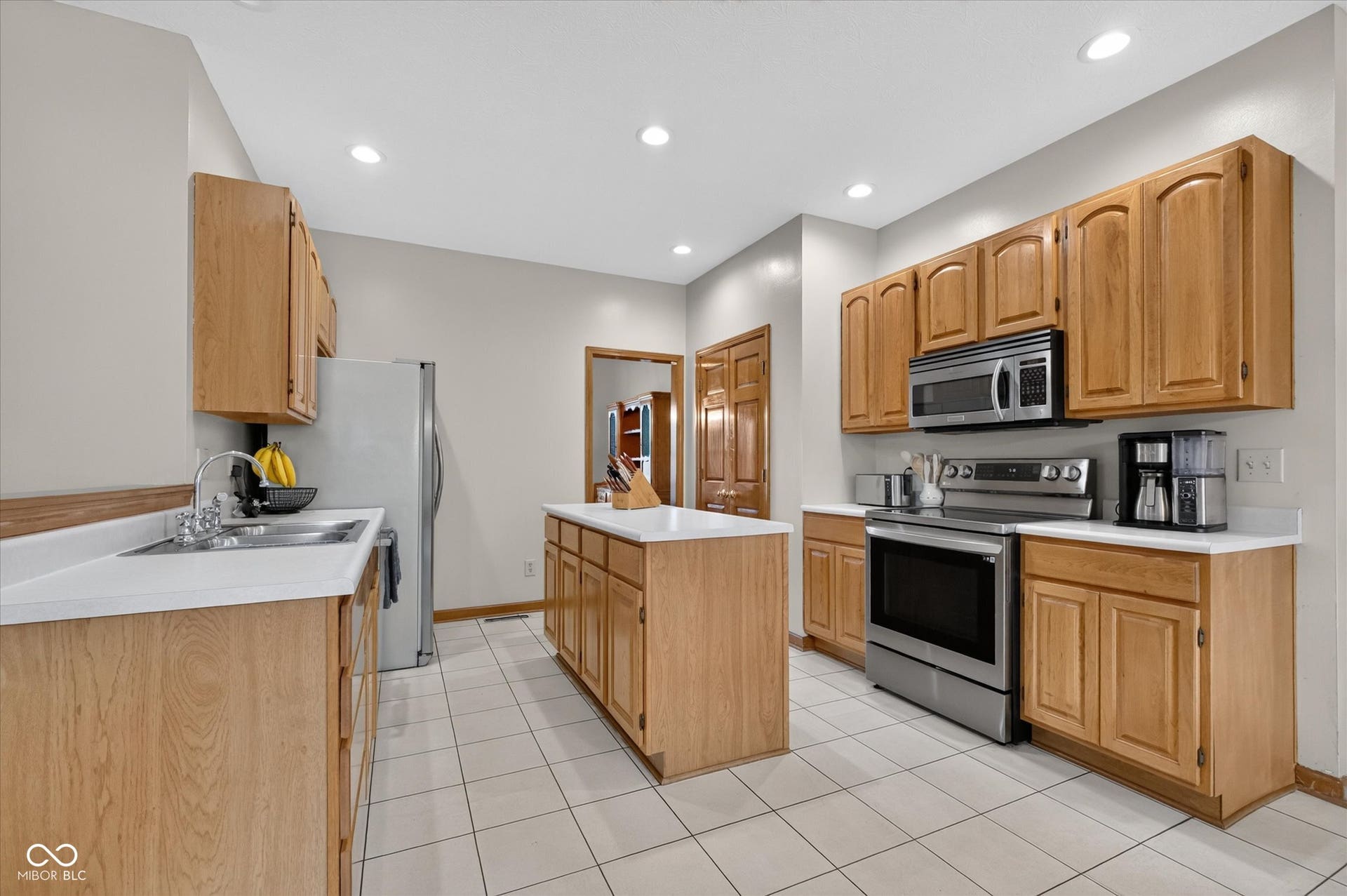 6781 Fieldstream Drive, Plainfield, IN 46168