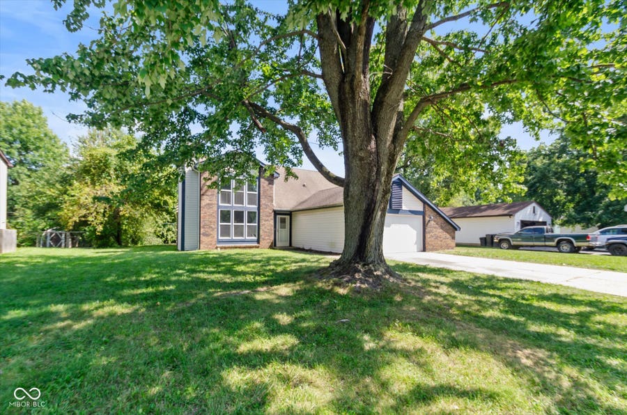 Property photo for 1635 Stacy Lynn Drive, Indianapolis, IN
