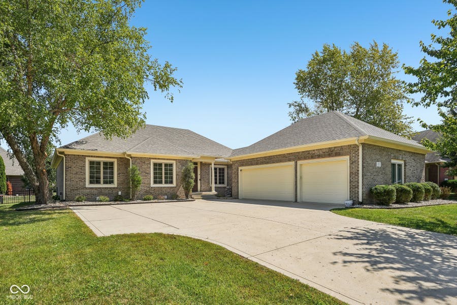 Property photo for 2819 Bloomsbury S, Greenwood, IN