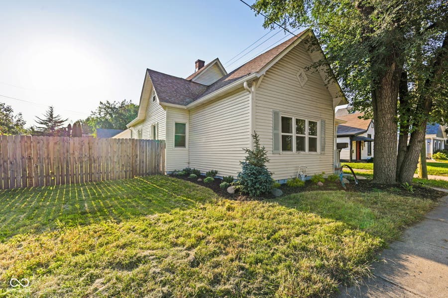 Property photo for 916 N Oriental Street, Indianapolis, IN