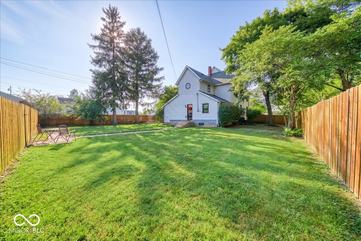 411 E Main Street, Plainfield, IN 46168