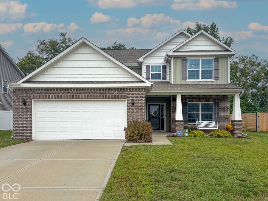 Property photo for 1894 Glenmoor Court, Columbus, IN