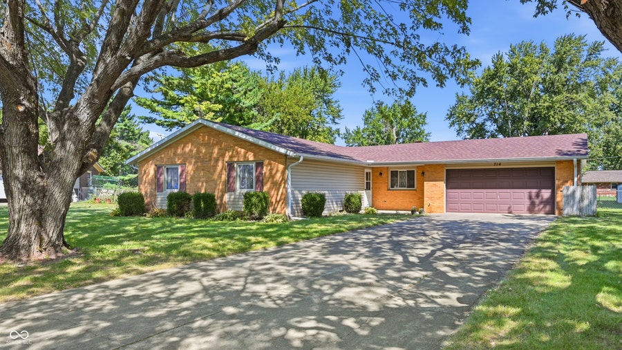 Property photo for 714 W Darrell Drive, Muncie, IN