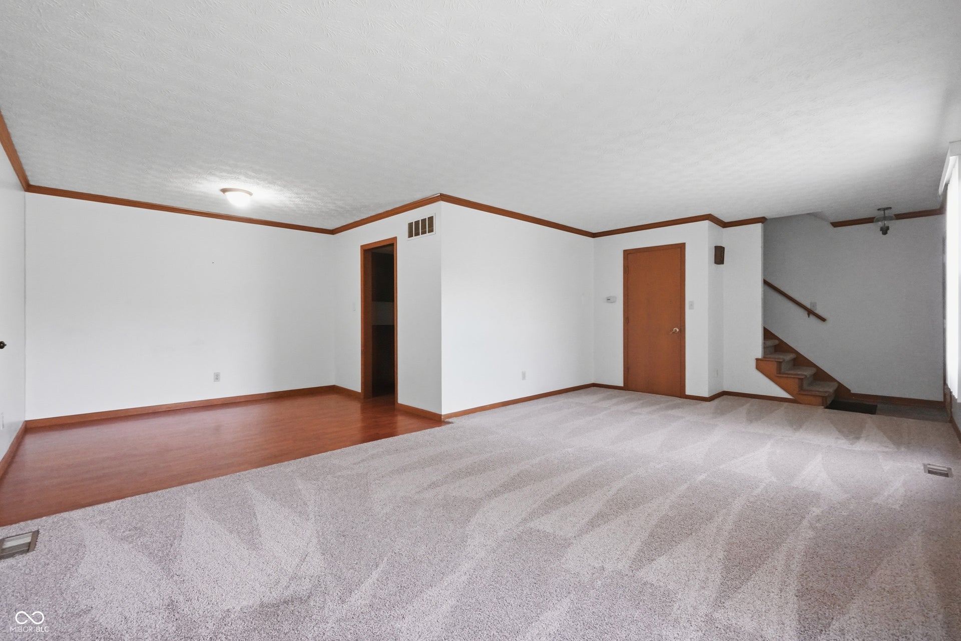 6249 Apache Drive, Indianapolis, IN 46254 6249 Apache Drive, Indianapolis, IN 46254