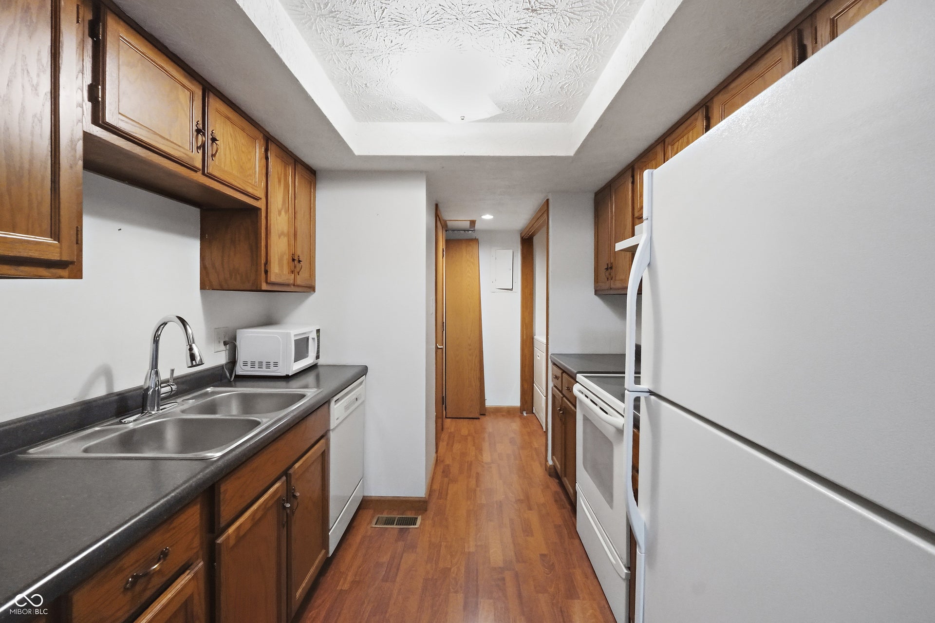 6249 Apache Drive, Indianapolis, IN 46254 6249 Apache Drive, Indianapolis, IN 46254